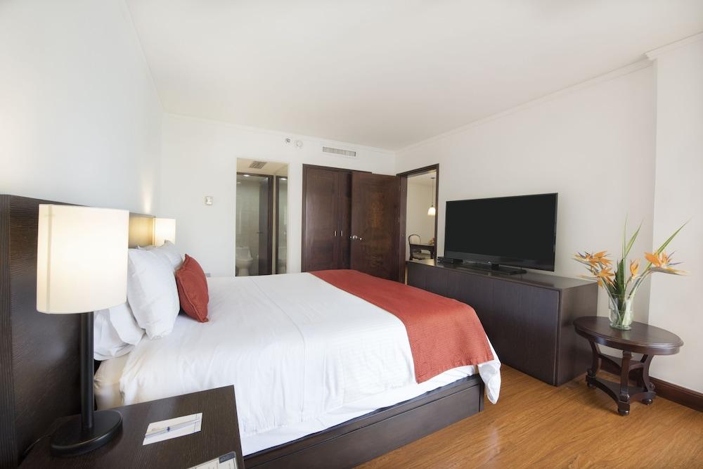 Hotel Dann Carlton Belfort Medellín Eksteriør billede A bedroom at the hotel