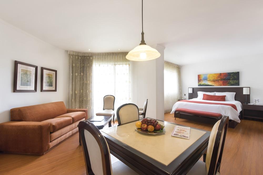 Hotel Dann Carlton Belfort Medellín Eksteriør billede Suite
